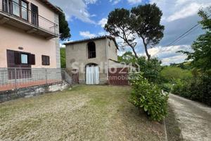 Villa di 265 m² con più di 5 locali e posto auto a