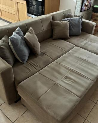 divano letto con chaise longue e contenitore