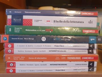 libri scolastici per le superiori