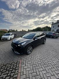 Kia Niro Full Hybrid in GARANZIA CON 69k km!