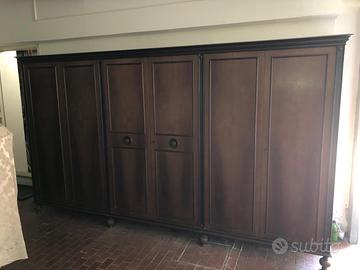 Armadio in legno massello