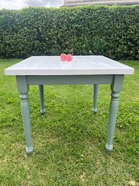 Pezzo unico: tavolo shabby chic quadrato !