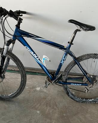 Bicicletta MBT Giant