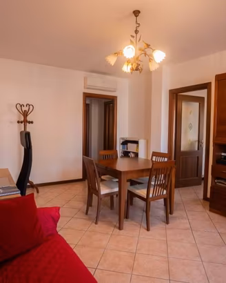 Appartamento di 100 m² con 3 locali e box auto dop