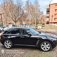 Suv sportivo 6 cilindri 4x4 automatica 