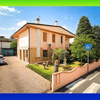 Casa parcheggio camion + doppio garage