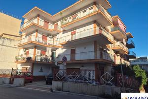 CARINI: APPARTAMENTO 3° PIANO MQ 165