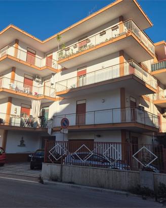 CARINI: APPARTAMENTO 3° PIANO MQ 165