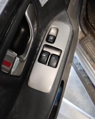 Comando vetri ant sx MITSUBISHI PAJERO del 2005