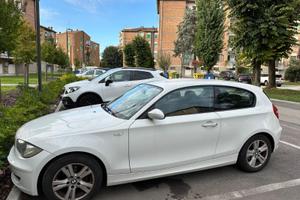 BMW Serie 1 116i 3p Eletta - Tenuta benissimo