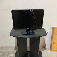 Monitor Philips e altoparlante