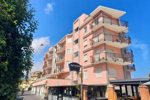 2 LOCALI A DIANO MARINA