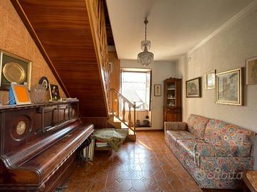 CASA SEMINDIPENDENTE A ROCCHETTA TANARO