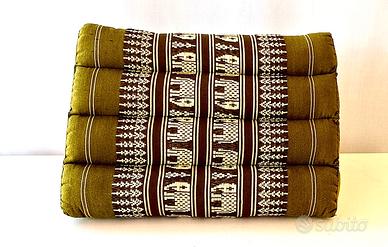 CUSCINO TRIANGOLARE THAILANDESE