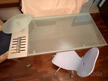 Scrivania design piano in vetro