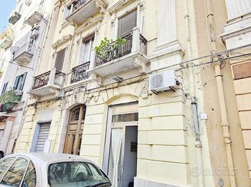 NEGOZIO A TARANTO