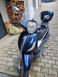 Beverly 300
