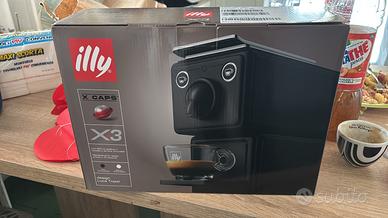 Macchinetta caffe illy x3