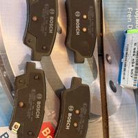 BOSCH 0 986 494 557 Kit pastiglie freni posteriori