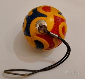 RADIO A PALLETTA  AM  VINTAGE Emperoy Hong Kong