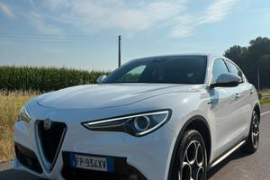 Stelvio 2.2 sport  210 cv