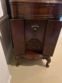 Radio d’epoca Majestic anni ’30