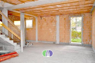 Villa di 120 m² con più di 5 locali e box auto a S