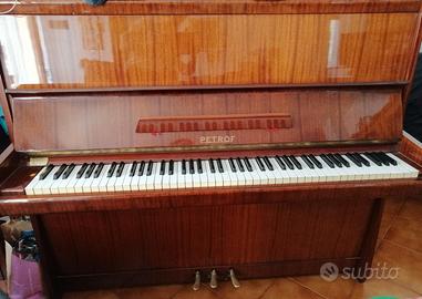 Pianoforte Petrof 