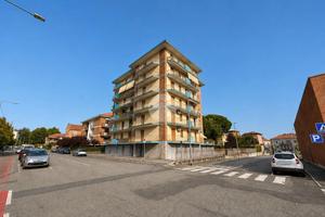 3 LOCALI A IVREA