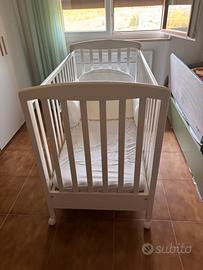 Lettino con spondine