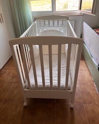 Lettino con spondine