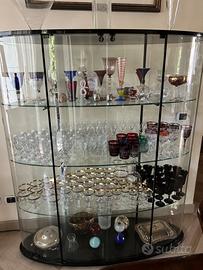 Vetrina fiam in vetro curvato