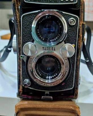 Yashica 635 - 80mm: VINTAGE
