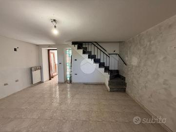 3 LOCALI A NAPOLI