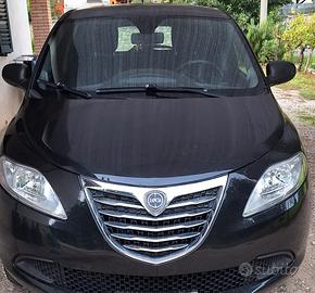 lancia Ypsilon 900 metano 