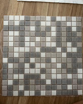 Mosaico grigio bagno e piscina