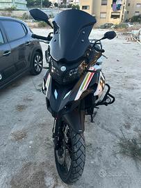 Moto benelli TRK 500