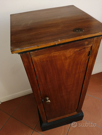 Comodino da centro stile impero