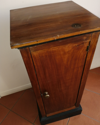 Comodino da centro stile impero