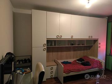 arredamento completo di elettrodomestici 
