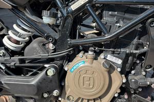 Husqvarna svartpilen 125