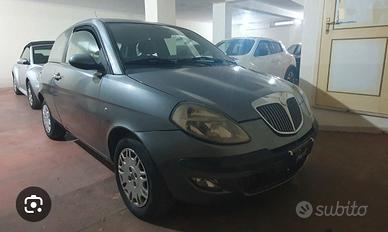 Lancia Ypsilon