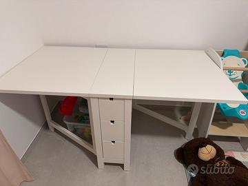 Tavolo allingabile in legno bianco, console.