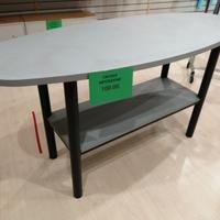 Tavolo esposizione negozio