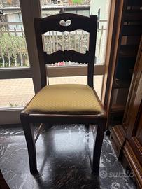 Quattro sedie classiche imbottite