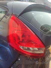 Fanale posteriore sinistro FORD FIESTA del 2011