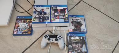 PS4 + 5 giochi 