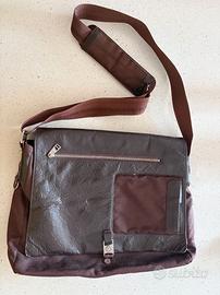 Borsa tracolla con tasca porta computer