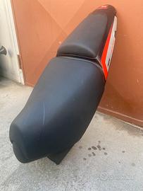Sella e faro Aprilia SR 50 ditech
