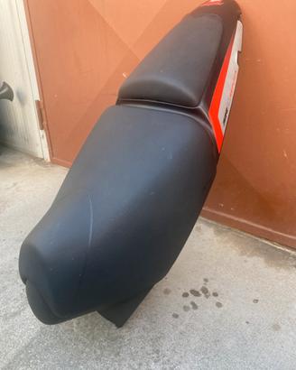 Sella e faro Aprilia SR 50 ditech